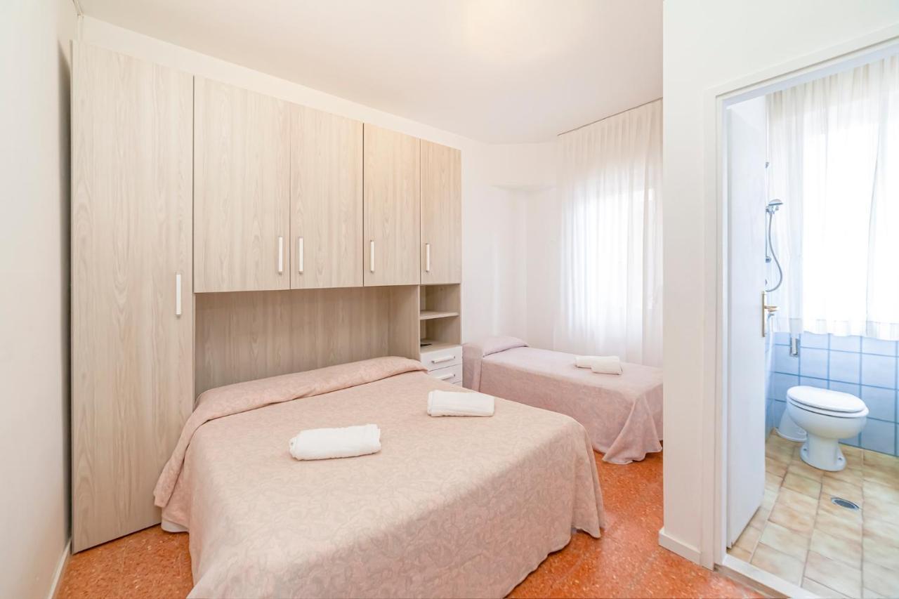 Hotel Villa Luisa Lignano Sabbiadoro Buitenkant foto