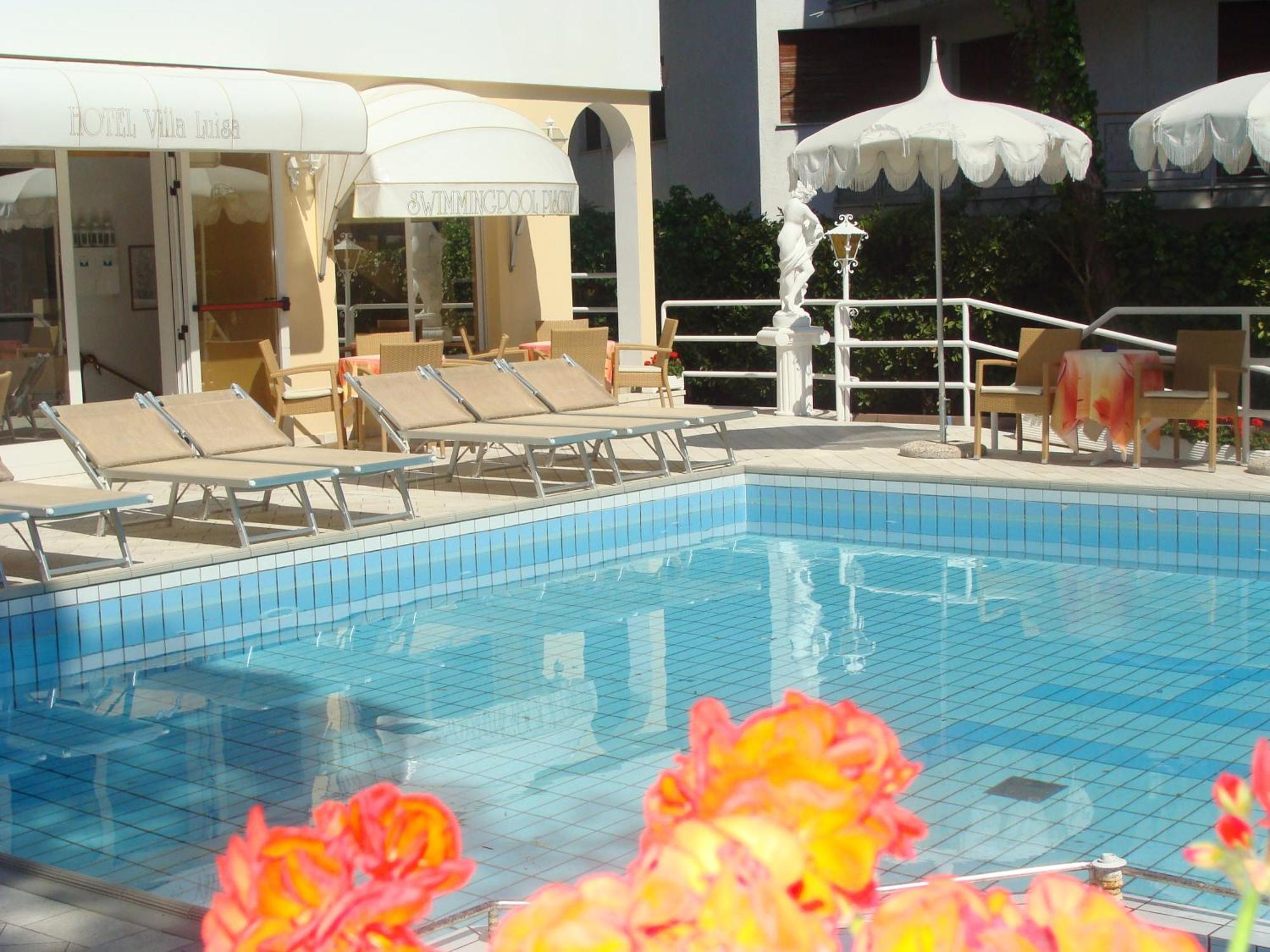 Hotel Villa Luisa Lignano Sabbiadoro Buitenkant foto