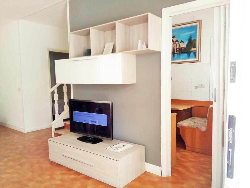 Hotel Villa Luisa Lignano Sabbiadoro Buitenkant foto